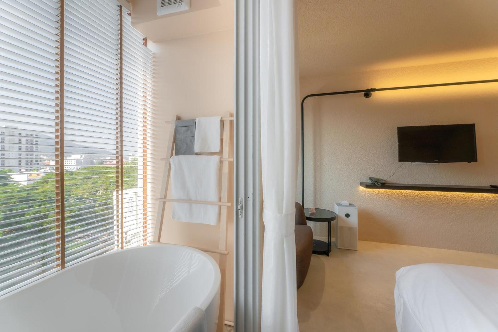 Mai Hotel Chiang Mai Extérieur photo