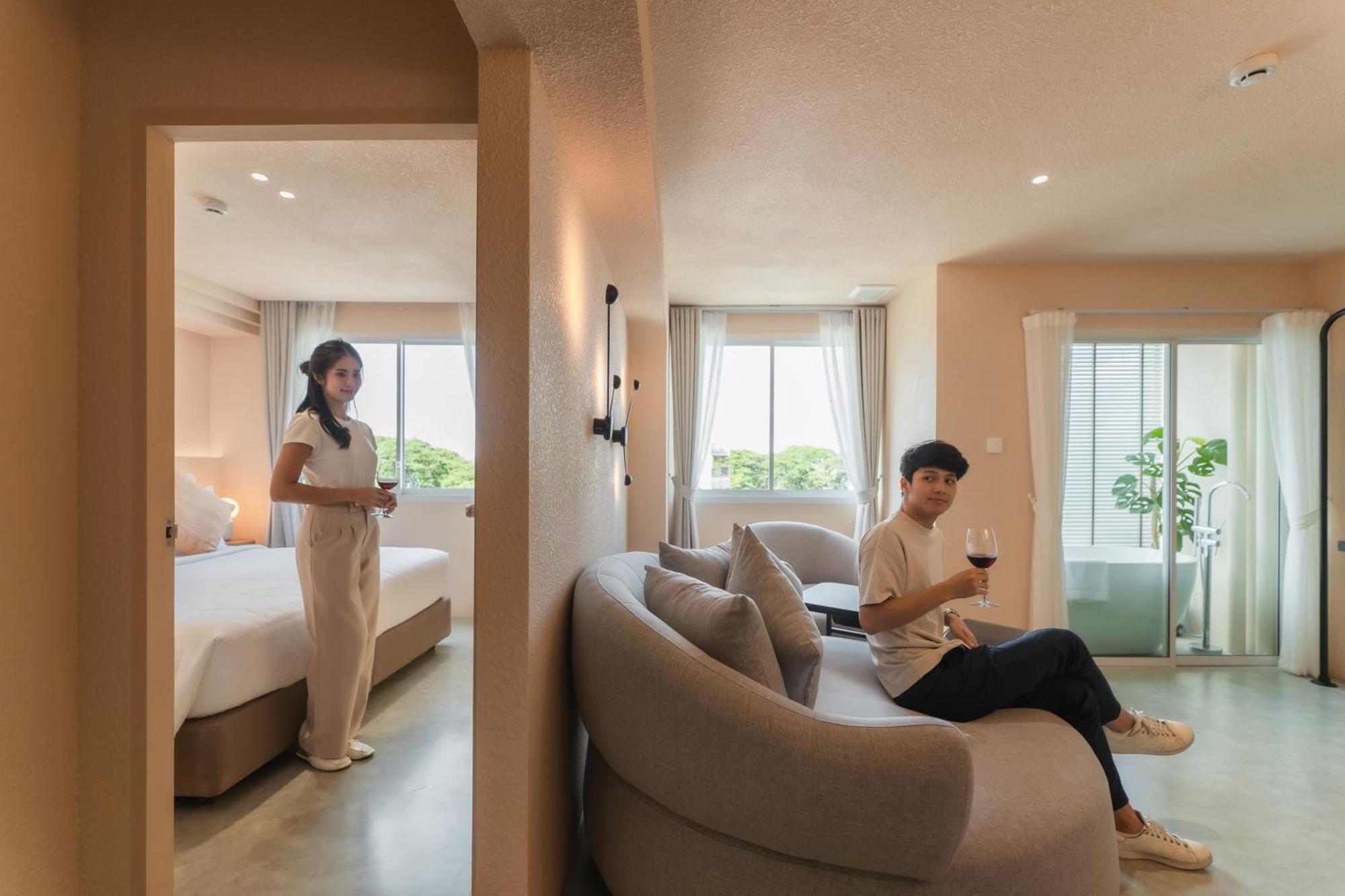Mai Hotel Chiang Mai Extérieur photo